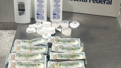 Notas de dólares foram apreendidas em frascos de xampu