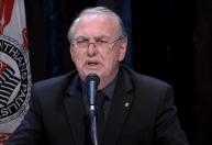 Ex-médico do Corinthians detona presidente: "Não sabe nada de futebol"