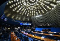 Comissão define senadores que vão aos EUA negociar tarifaço de Trump
