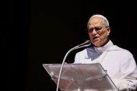Papa Leão XIV diz que civis em Gaza estão sendo "esmagados pela fome"