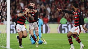 Pedro salva Flamengo contra o Fluminense