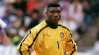 Morre Peter Rufai, príncipe que recusou ser rei para jogar a Copa do Mundo