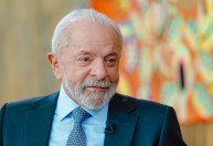 Trump foi induzido a crer em mentira de perseguição a Bolsonaro, diz Lula