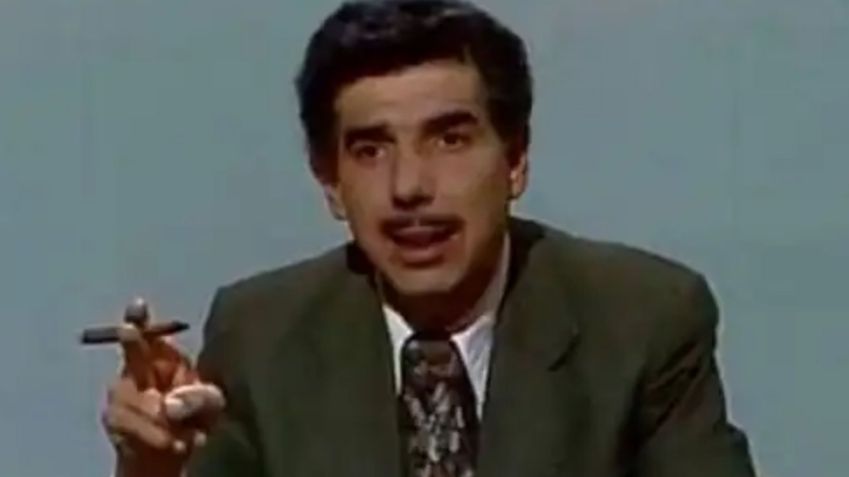 Ruban Aguare ha interpretato il professor Giraphles in questa serie "Chavs" • Riproduzione