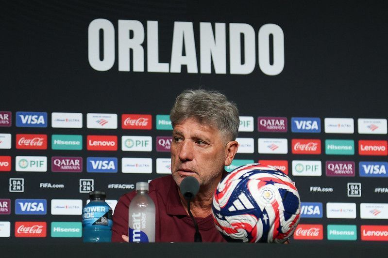 Renato Gaúcho reclamou da falta de apoio para comandar Seleção