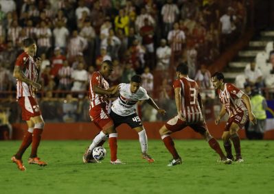 Ryan Francisco contra o Náutico, pela Copa do Brasil
