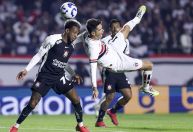 Oscar se lesiona contra o Corinthians, e São Paulo perde mais um titular