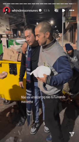 Whindersson Nunes distribuiu marmitas pelas ruas de Caxias do Sul • Instagram/Whindersson Nunes