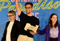 Após ausência em Cannes, Wagner Moura recebe prêmio por "O Agente Secreto"