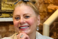 Vera Fischer desabafa sobre beleza na terceira idade: "Gostosa e simpática"