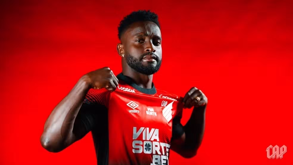 Lembra dele? Mendoza é anunciado pelo Athletico-PR