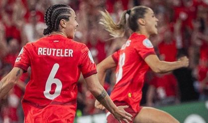 Anfitriã, Suíça de Pia Sundhage se salva com gol nos acréscimos na Eurocopa