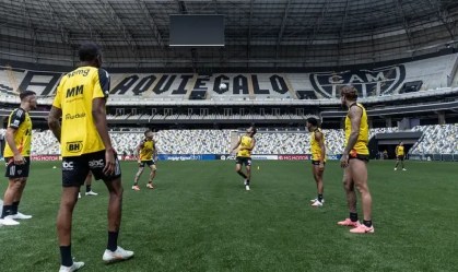 Rony vai a campo e treina sob olhares da cúpula do Atlético na Arena MRV