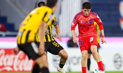 Universidad de Chile cede virada ao Guaraní, mas avança na Sul-Americana