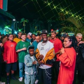 Veja fotos de festa de Vini Jr. com show de Travis Scott