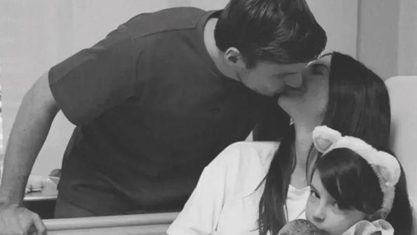 Verstappen com Kelly Piquet, Penelope Piquet e Lily Piquet • Reprodução/Instagram/Kelly Piquet