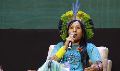 Ninguém pode falar pelos indígenas, diz liderança Xipaya sobre COP30