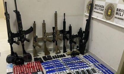 Arsenal de armas e drogas é encontrado em Passo Fundo (RS)