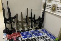 Arsenal de armas e drogas é encontrado e dois são presos no RS
