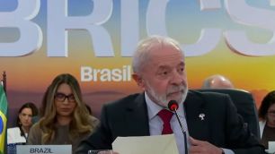 Lula critica ameaças de taxas de Trump: equivocado e irresponsável
