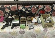 Fraudes do INSS: PF apreende R$ 74 mil, armas, veículos e joias em operação