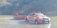 Bombeiros resgatam corpo com sinais de violência encontrado em rio