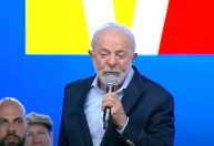 Lula pede a aliados que "tomem atitude" contra Eduardo Bolsonaro na Câmara