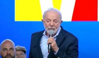 Lula pede a aliados que "tomem atitude" contra Eduardo Bolsonaro na Câmara