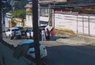 Vídeo: criminosos armados assaltam família na Baixada Fluminense