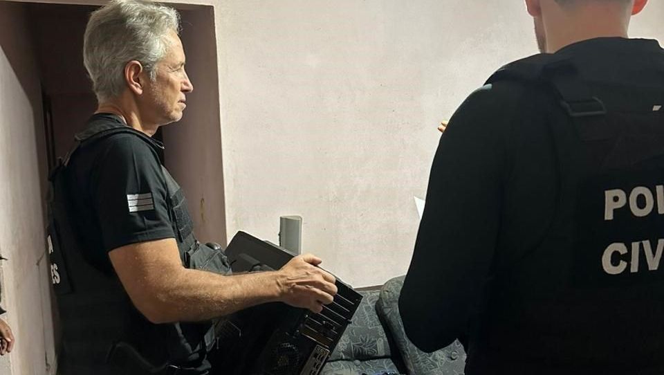 FBI PCES BOMBA EMPRESA EUA