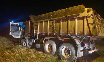 PF apreende caminhão com 7 toneladas de camarão e prende motorista em SC