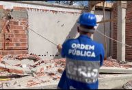 Prefeitura remove 11 obras ilegais e barricadas na Ilha do Governador