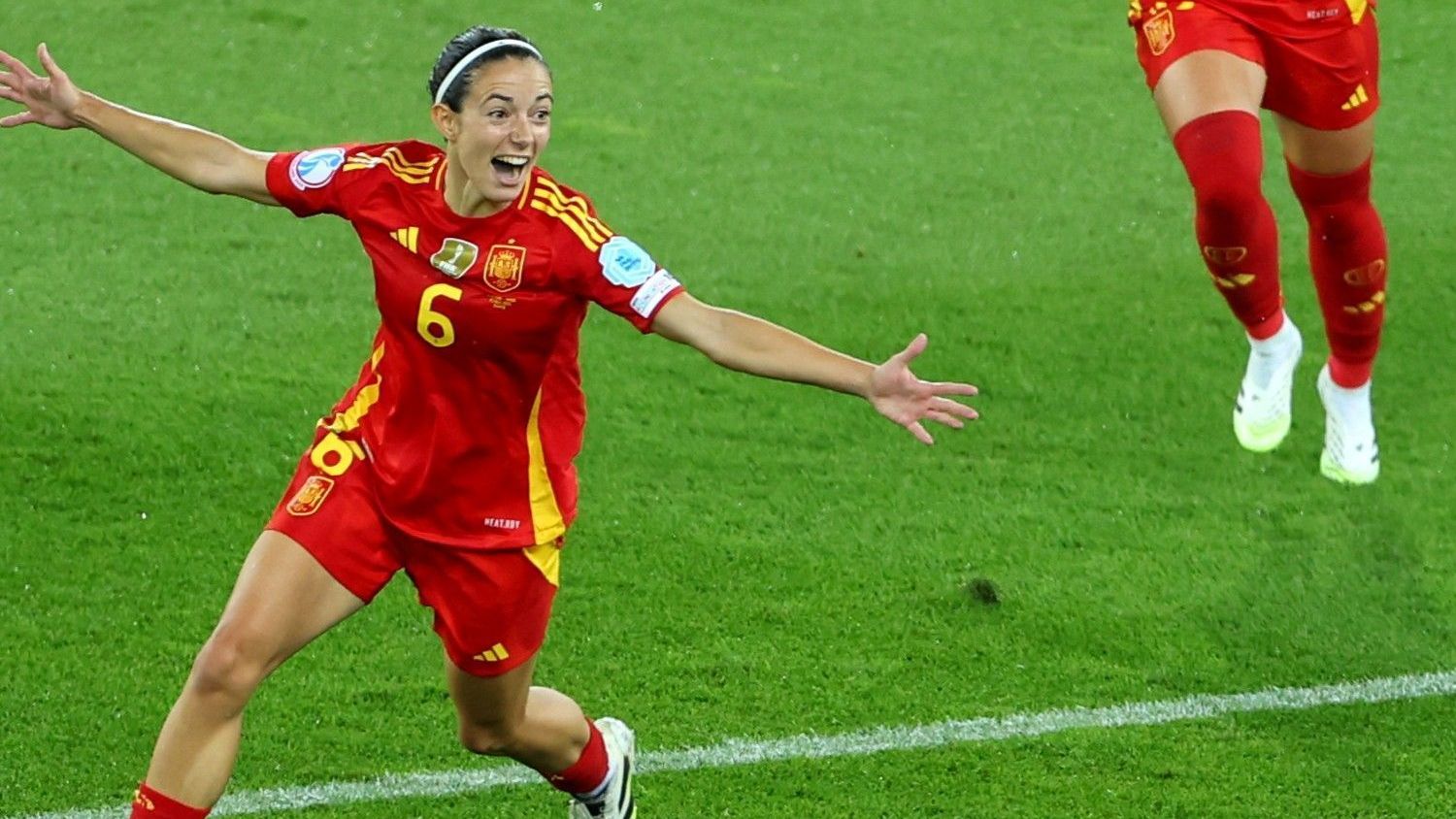 Comemoração de Aitana Bonmatí no gol da vitória da Espanha sobre a Alemanha