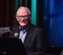 Lendário compositor norte-americano, Alan Bergman morre aos 99 anos