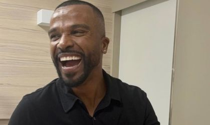 Alexandre Pires apresenta primeiro neto, Ravi