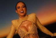 Alinne Rosa homenageia Preta Gil e canta "Sinais de Fogo" no Fortal; veja