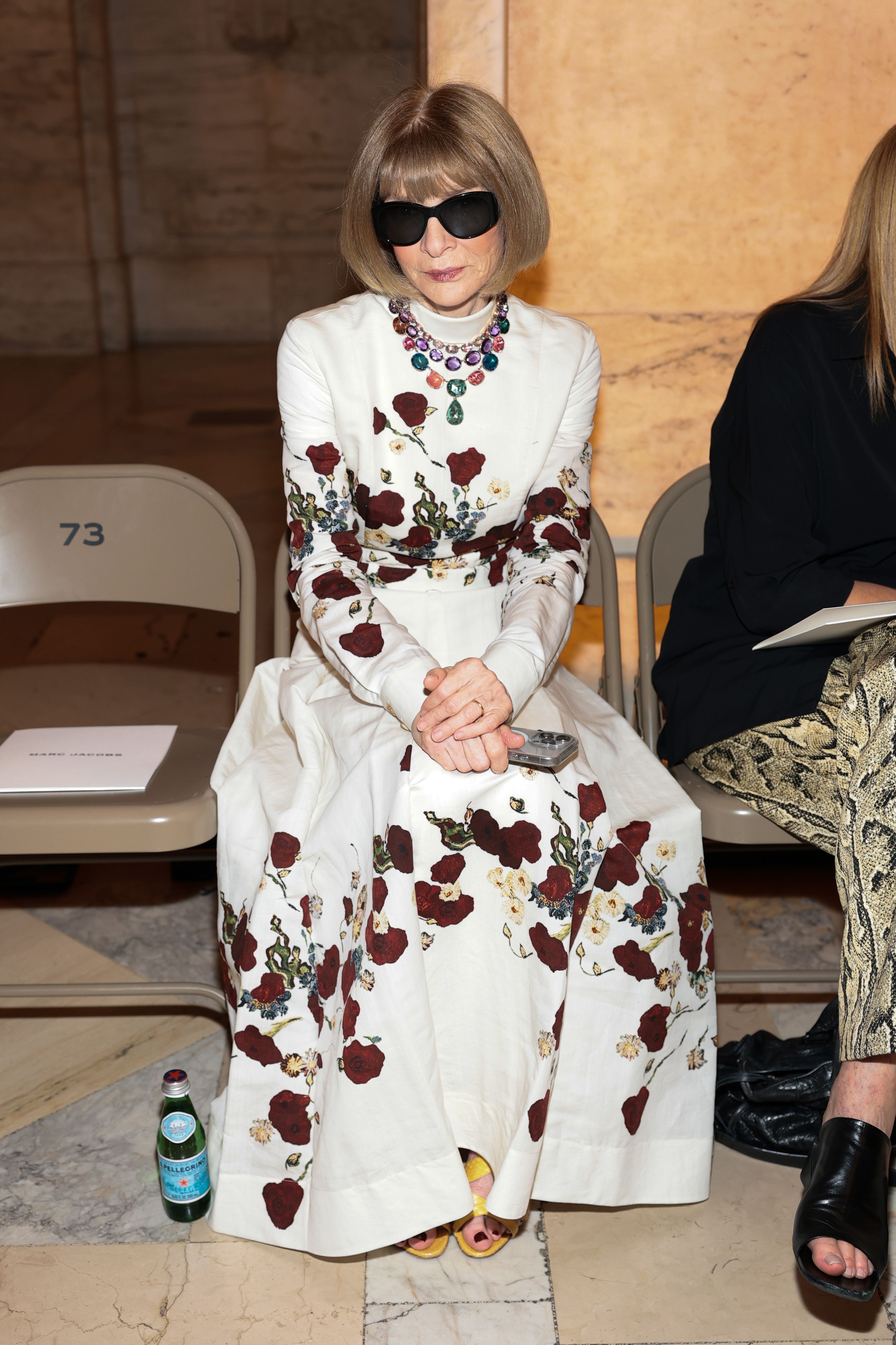 Anna Wintour no desfile Marc Jacobs de 2026 • Dimitrios Kambouris/Getty Images for Marc Jacobs