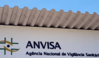Alisantes de cabelo com formol trazem risco à saúde, alerta Anvisa