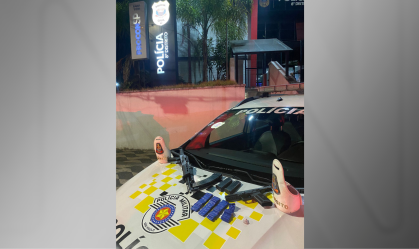Passageira de ônibus é presa com fuzil AK 47 na mochila em SP