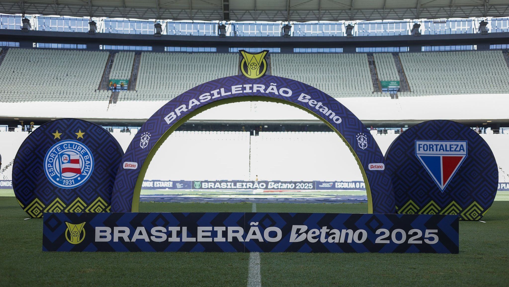 Fortaleza e Bahia se enfrentam no Brasileirão