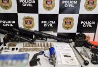 "Armeiro" do PCC é preso com fuzis em Santos, no litoral paulista
