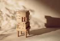 Exposição traz soluções de designers para declínio na população de abelhas