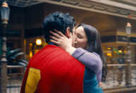 Censura à cena de beijo em "Superman" revolta público indiano; entenda
