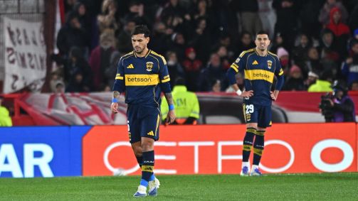 Paredes e Battaglia durante a derrota do Boca Juniors para o Huracán
