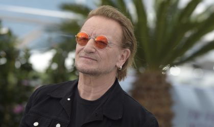 Bono Vox, do U2, relembra adolescência humilde após morte da mãe