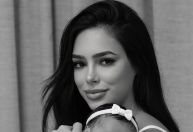 Biancardi posa com caçula, Mel, no colo: "Pacotinho"