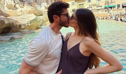 Camila Queiroz revela sexo de bebê em comemoração aos 7 anos de casamento