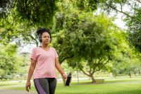 Aumentar o ritmo da sua caminhada pode te fazer viver mais, diz estudo