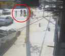Vídeo: taxista atropela grupo que atravessava rua em SP; 4 ficam feridos
