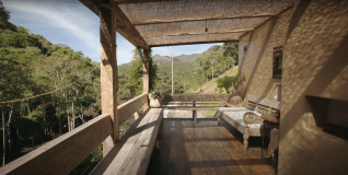 Gilda Midani e Maria Bethânia vivem em cabana em Petrópolis (RJ)